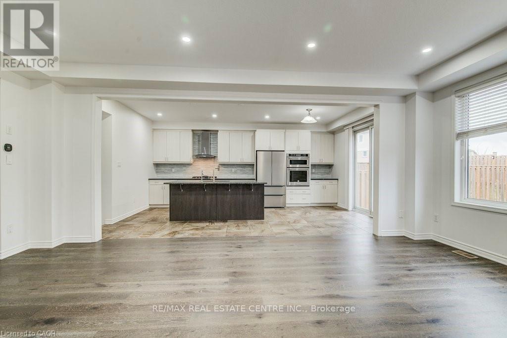 11 Compass Trail, Cambridge, Ontario  N3E 0B7 - Photo 14 - X12920044