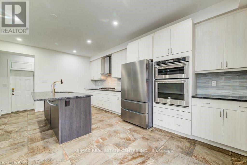 11 Compass Trail, Cambridge, Ontario  N3E 0B7 - Photo 16 - X12920044