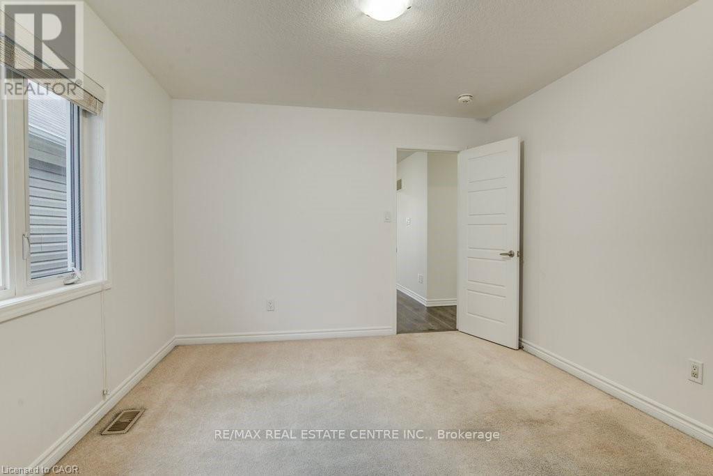 11 Compass Trail, Cambridge, Ontario  N3E 0B7 - Photo 23 - X12920044