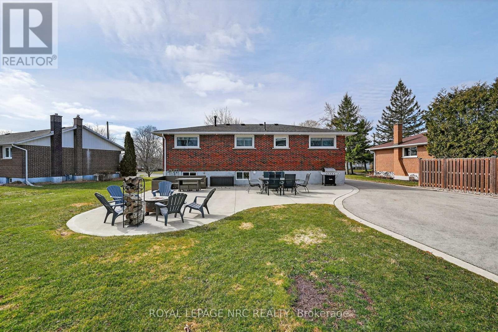 171 Morgan Avenue, West Lincoln, Ontario  L0R 2A0 - Photo 5 - X12920046