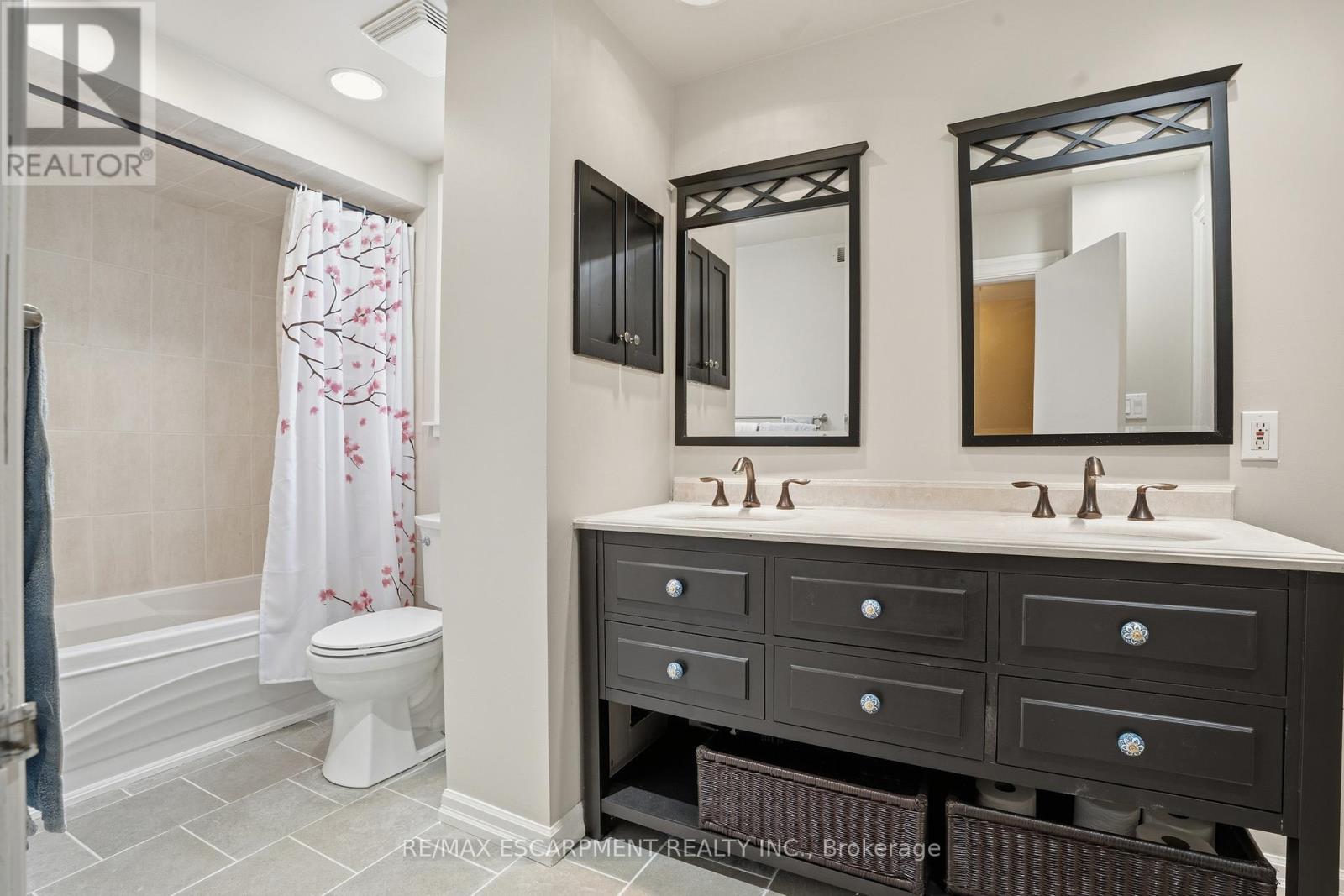 77 Arcade Crescent, Hamilton, Ontario  L9C 3J1 - Photo 25 - X12920056