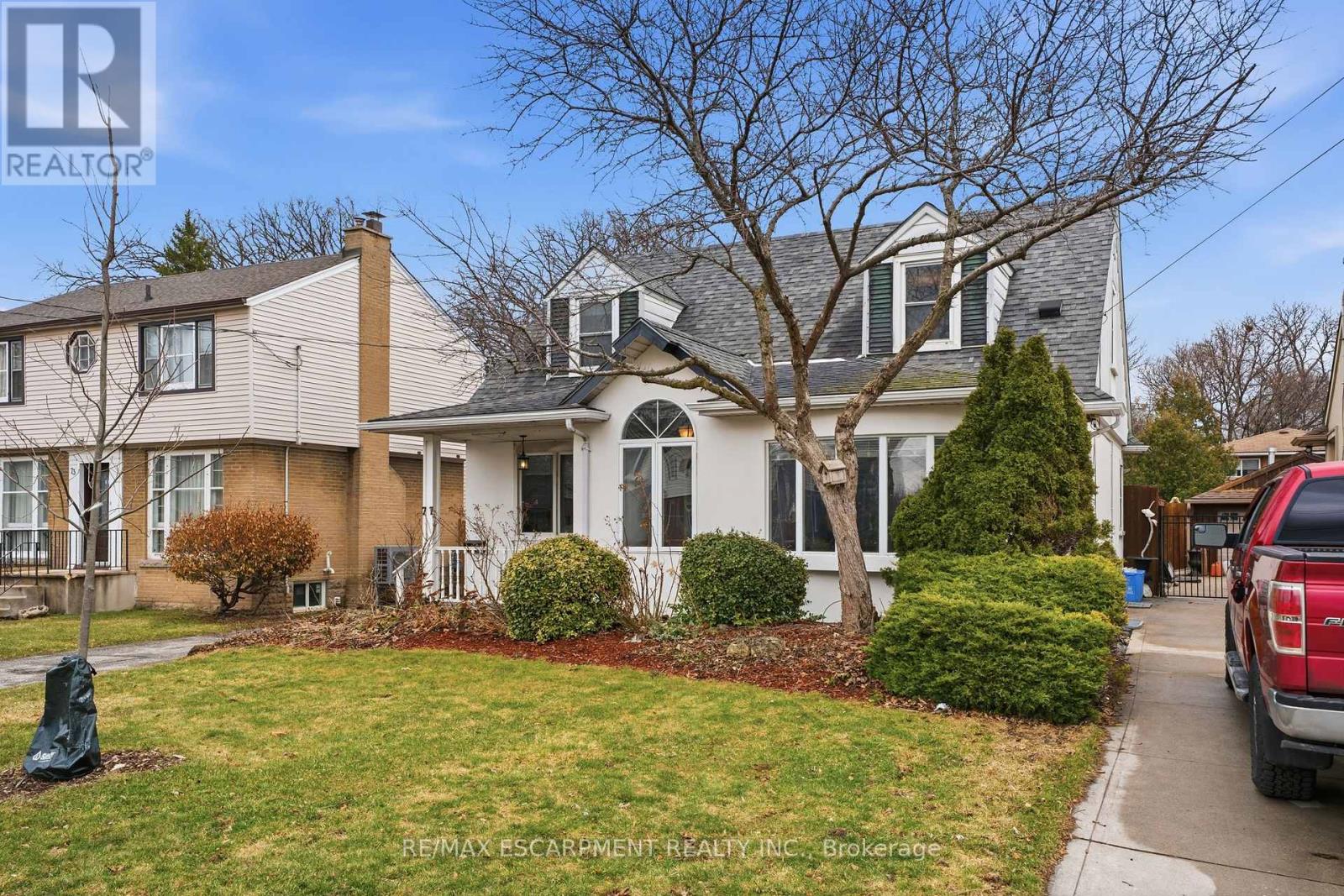 77 Arcade Crescent, Hamilton, Ontario  L9C 3J1 - Photo 3 - X12920056