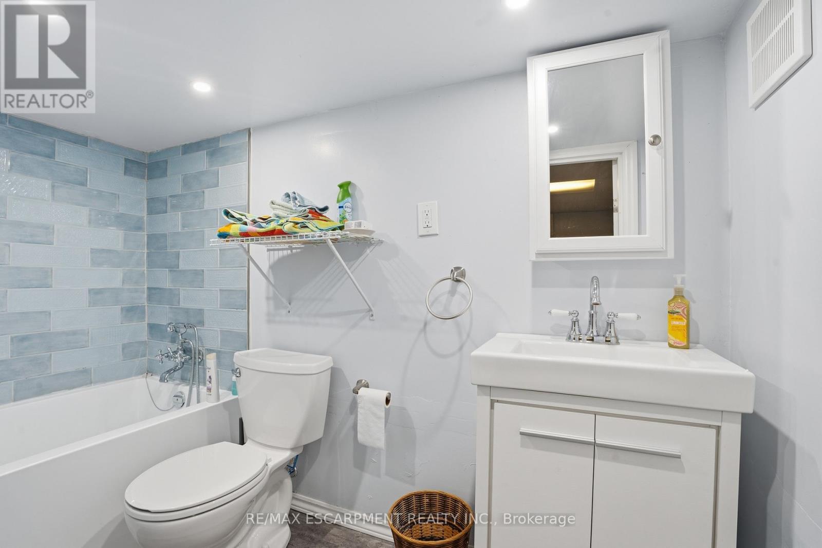 77 Arcade Crescent, Hamilton, Ontario  L9C 3J1 - Photo 34 - X12920056