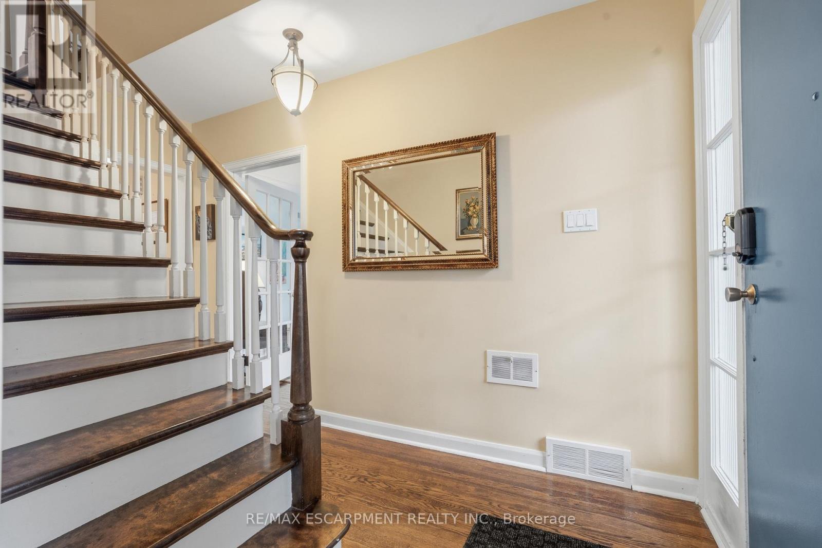 77 Arcade Crescent, Hamilton, Ontario  L9C 3J1 - Photo 7 - X12920056