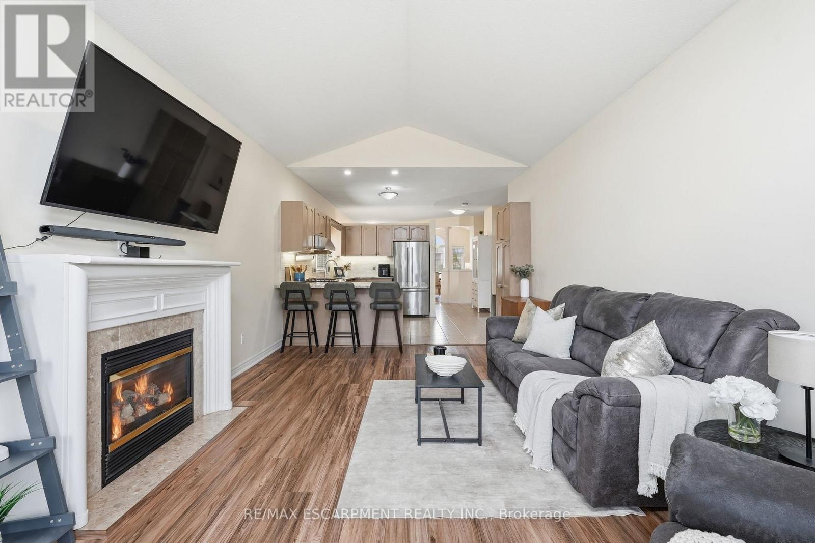 4055 Ashby Drive, Lincoln, Ontario  L3J 0G6 - Photo 18 - X12920068