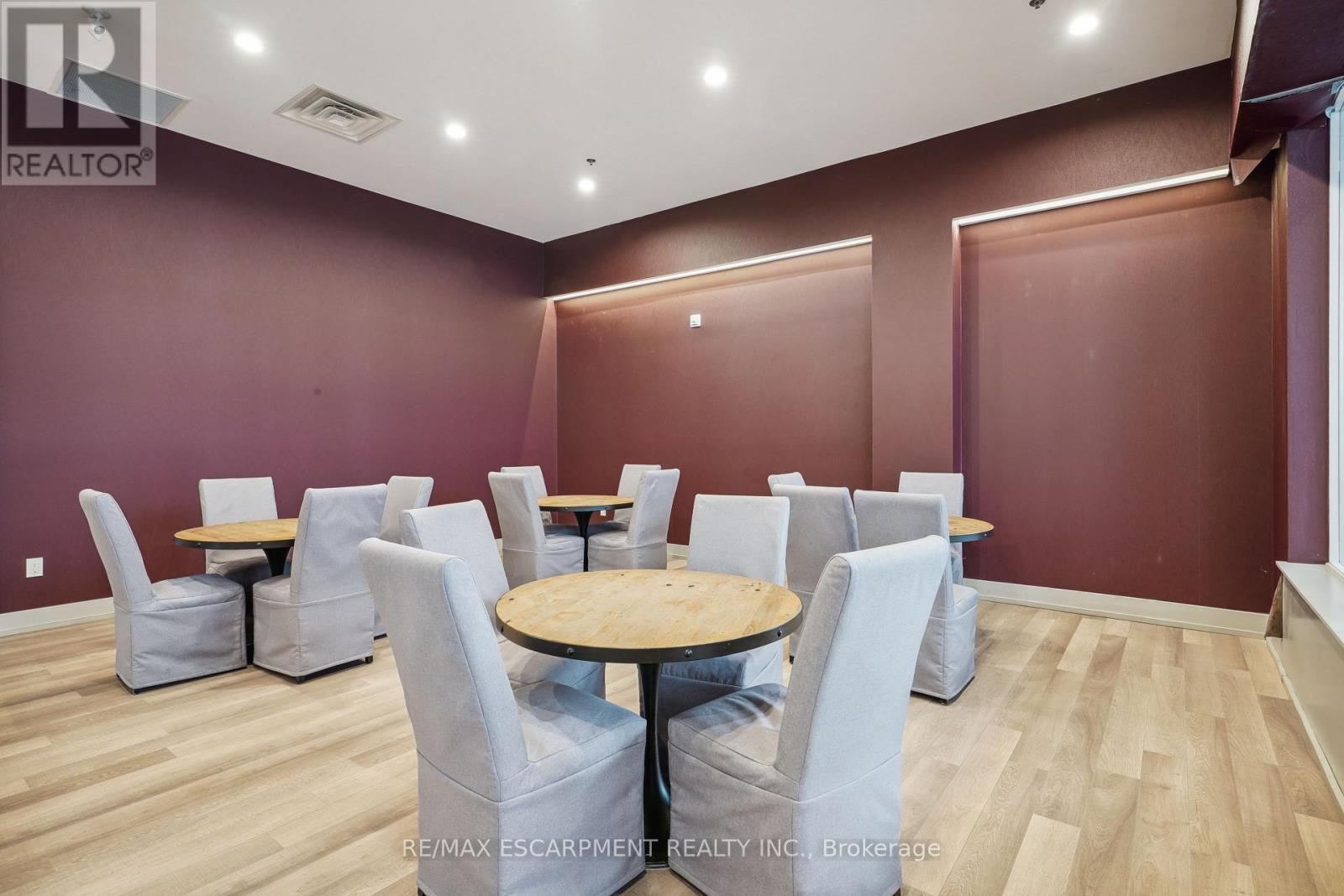 709 - 560 North Service Road, Grimsby, Ontario L3M 0G3 - Photo 26 - X12920082