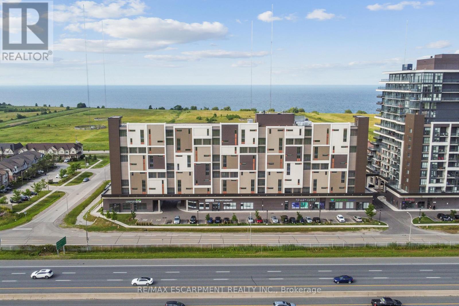 709 - 560 North Service Road, Grimsby, Ontario L3M 0G3 - Photo 37 - X12920082