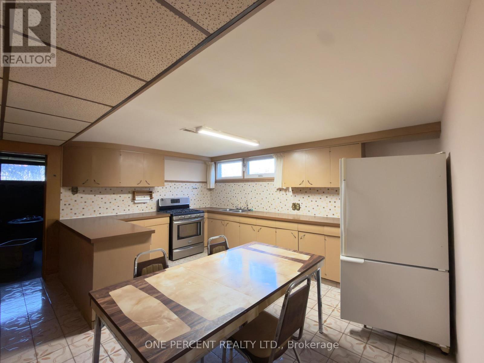 6731 Freeman Street, Niagara Falls, Ontario  L2E 5T8 - Photo 15 - X12920094