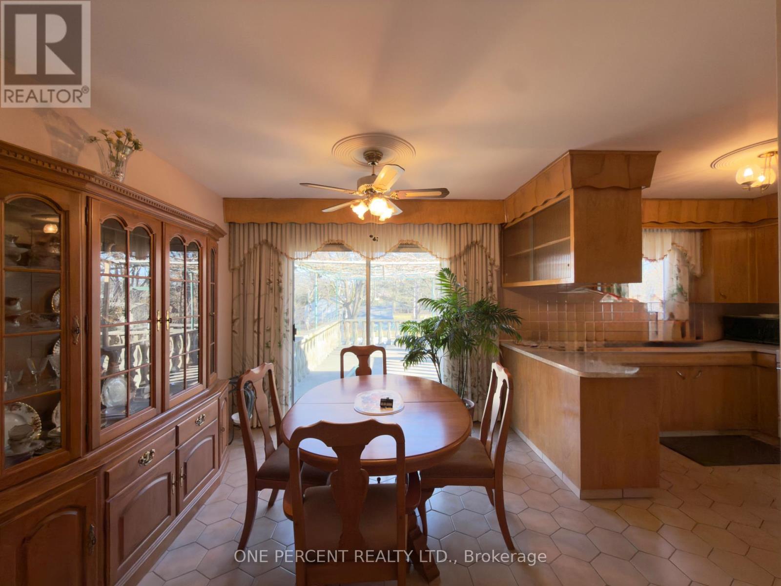 6731 Freeman Street, Niagara Falls, Ontario  L2E 5T8 - Photo 7 - X12920094