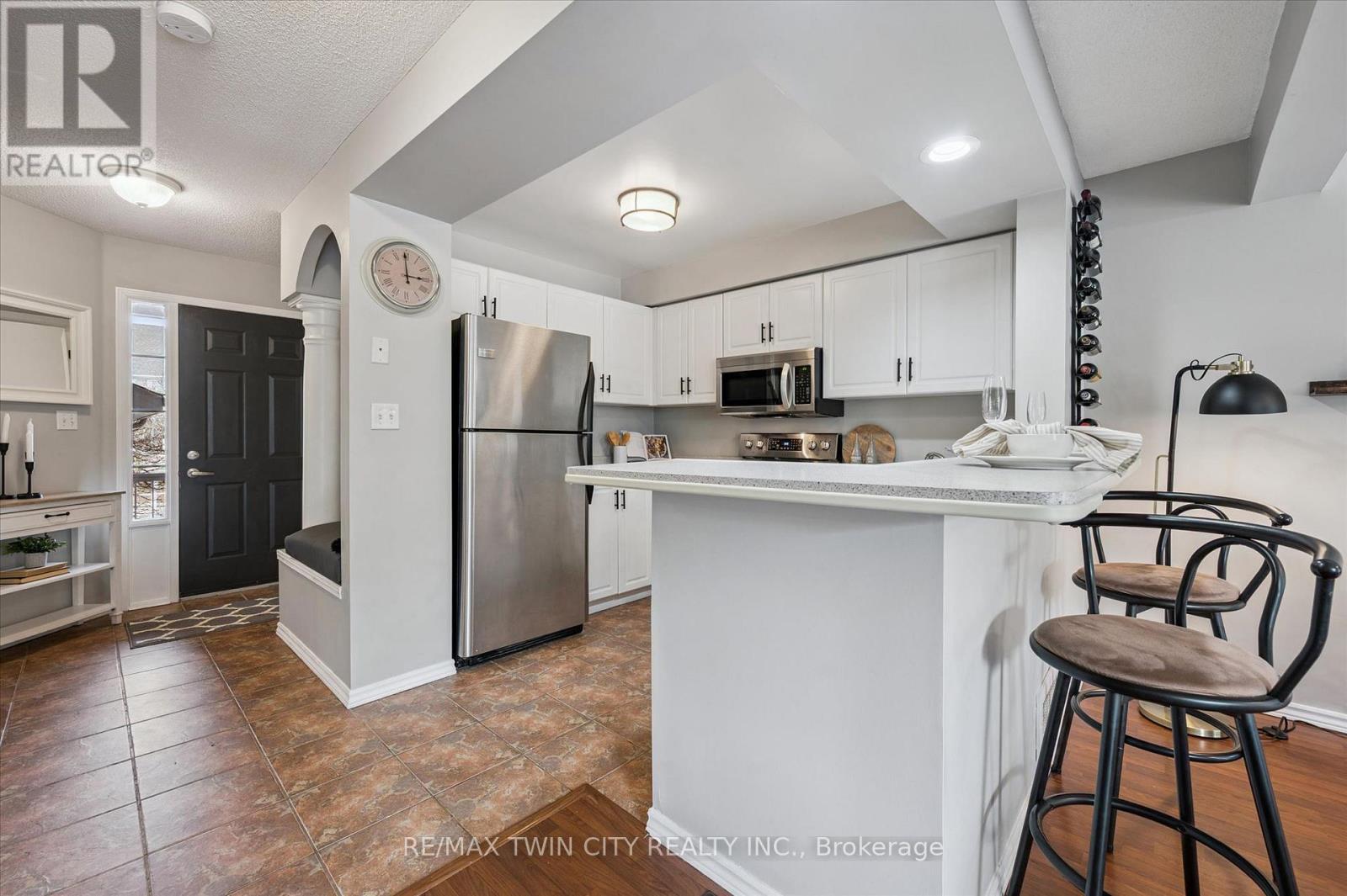 51 Elma Place, Cambridge, Ontario  N3C 4E6 - Photo 12 - X12920124