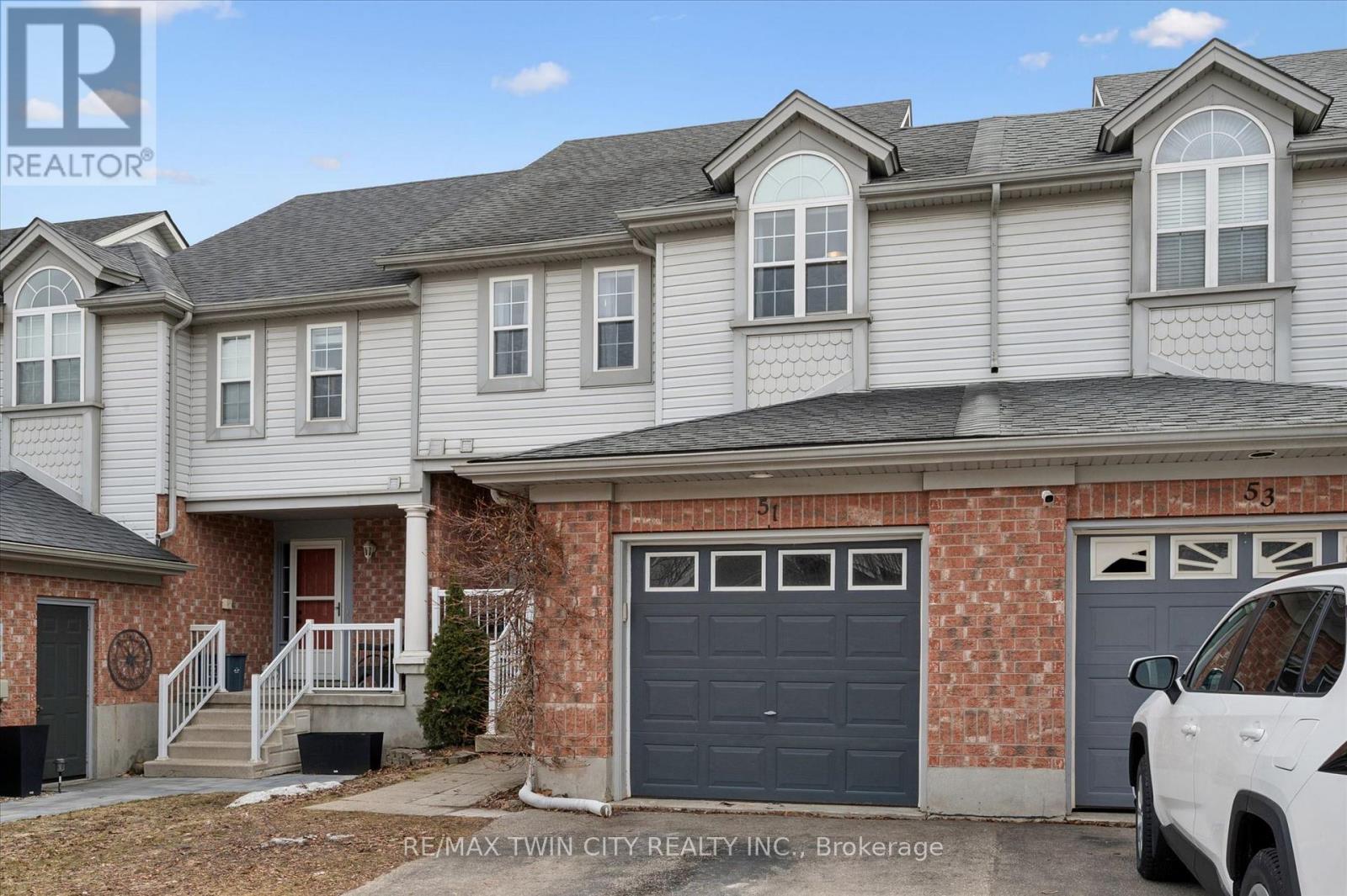 51 Elma Place, Cambridge, Ontario  N3C 4E6 - Photo 2 - X12920124