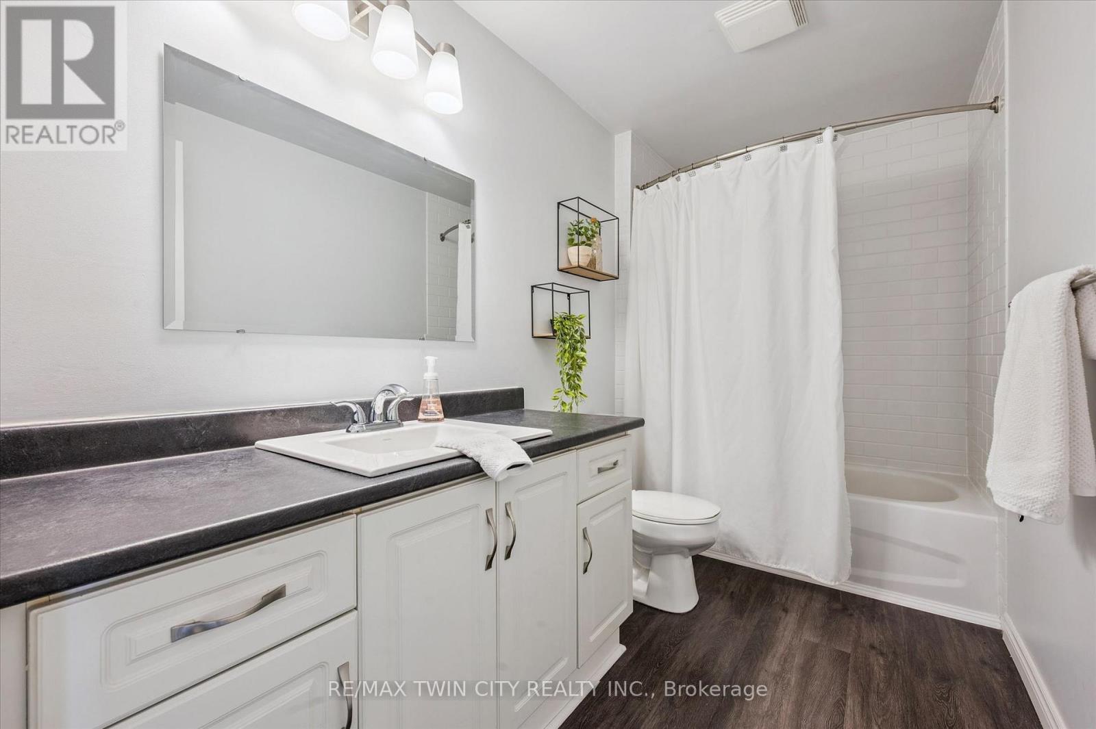 51 Elma Place, Cambridge, Ontario  N3C 4E6 - Photo 24 - X12920124