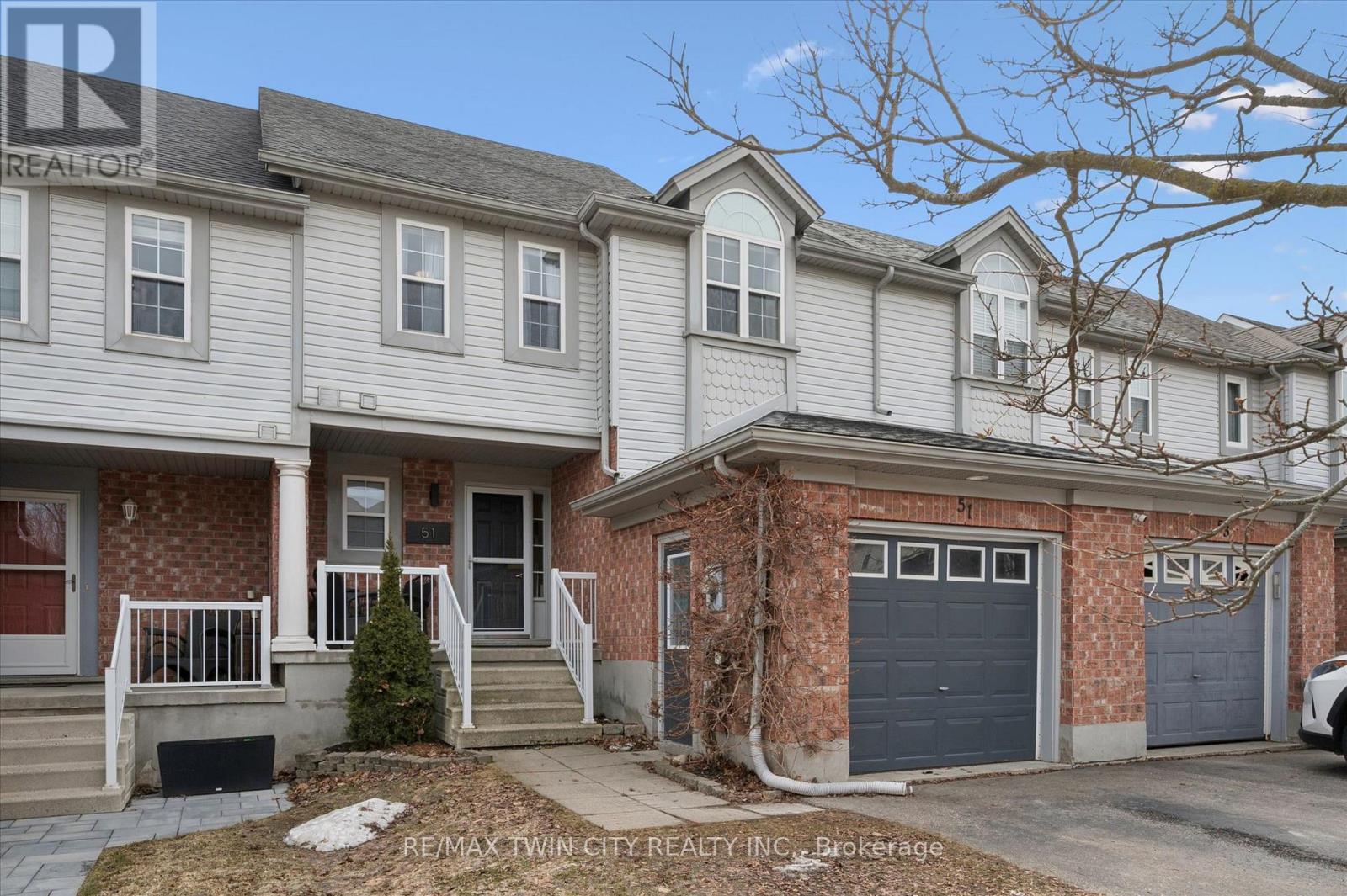 51 Elma Place, Cambridge, Ontario  N3C 4E6 - Photo 3 - X12920124