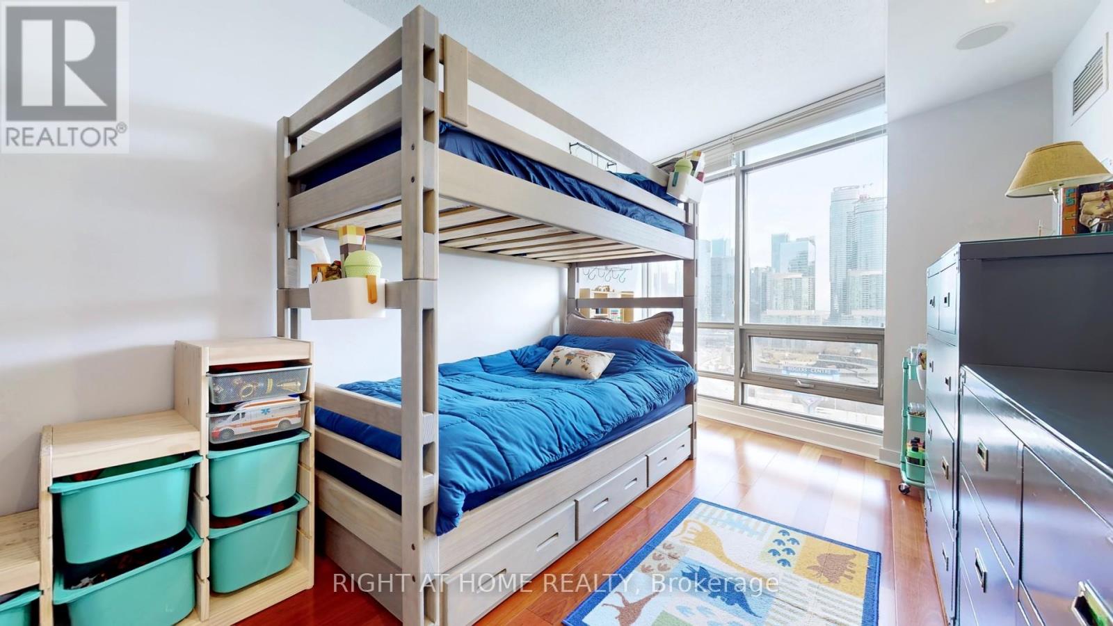 2102 - 5 Mariner Terrace, Toronto, Ontario  M5V 3V6 - Photo 24 - C12919390