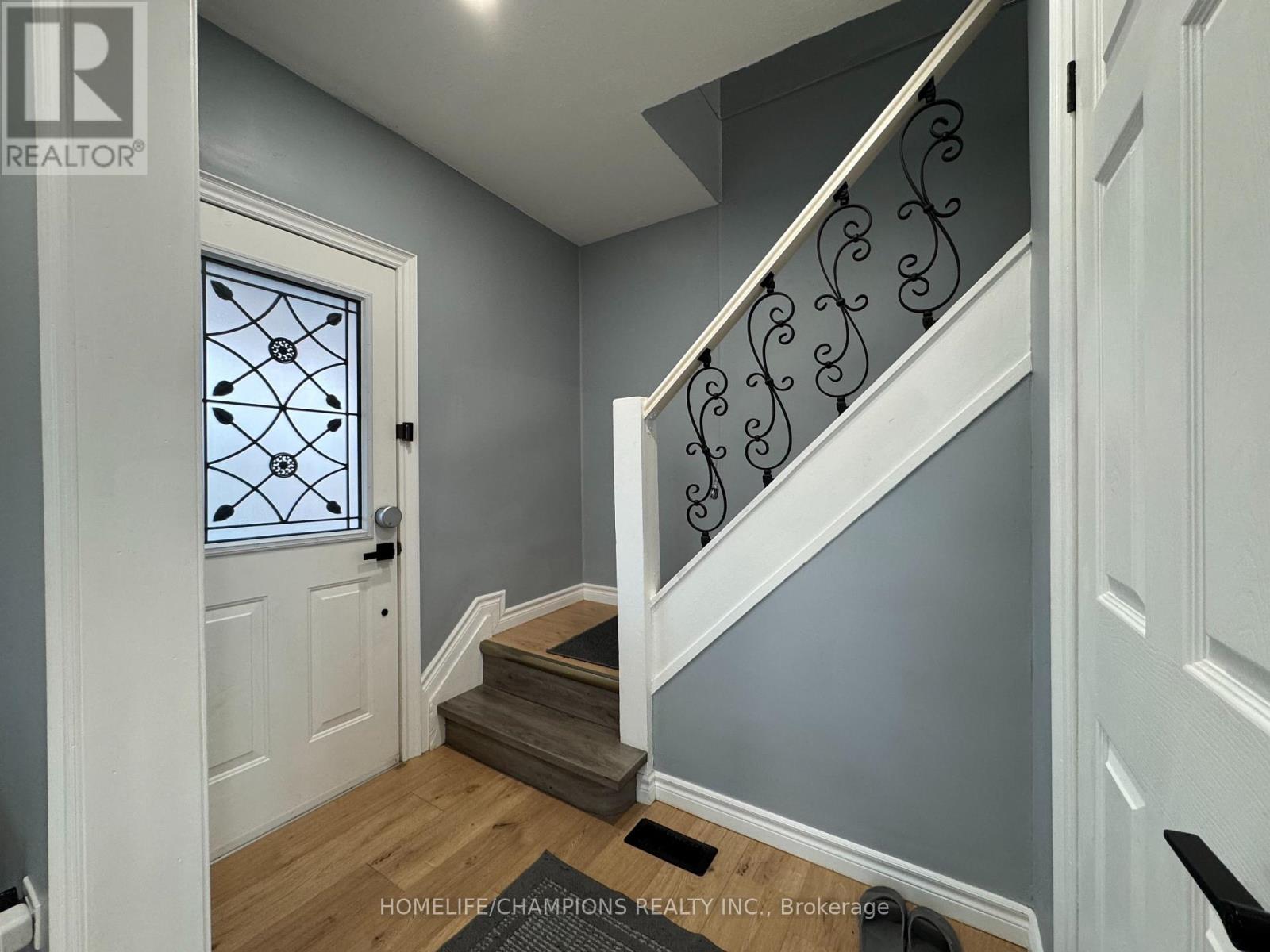 238 Dearborn Avenue, Oshawa, Ontario L1G 4Z4 - Photo 2 - E12911300