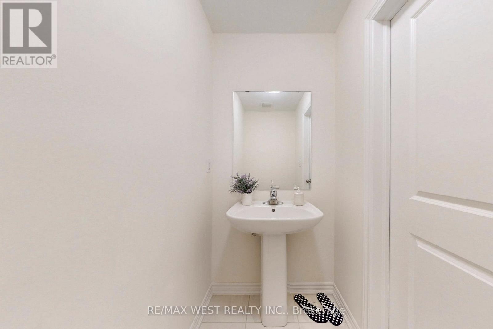 4 Haldimand Street S, Vaughan, Ontario L4H 5J5 - Photo 20 - N12909208