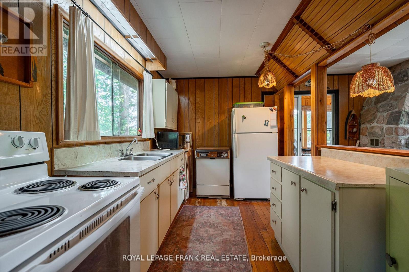 428 & 430 Island 7 Stoney Lake, Douro-Dummer, Ontario  K0L 2H0 - Photo 13 - X12919666