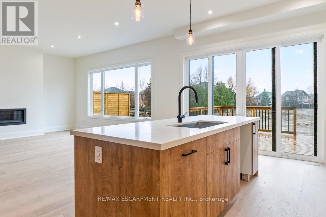 2354 Eighth Line, Oakville, Ontario  L6H 7E6 - Photo 14 - W12905772