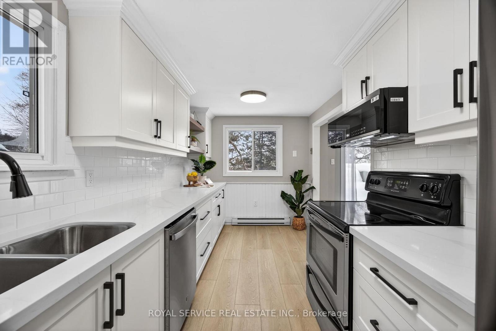 41 Hemingway Crescent, Barrie (Letitia Heights), Ontario  L4N 5G2 - Photo 18 - S12920264