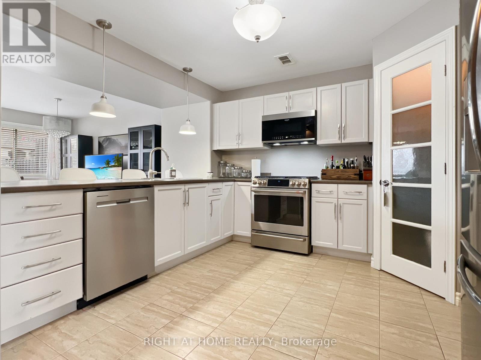 26 Princeton Place, Belleville, Ontario  K8N 0B2 - Photo 7 - X12920194