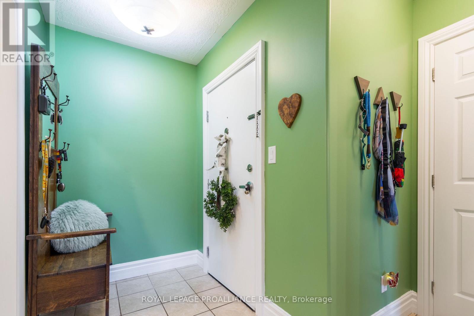 103 - 145 Farley Avenue, Belleville, Ontario  K8N 4L1 - Photo 2 - X12920336