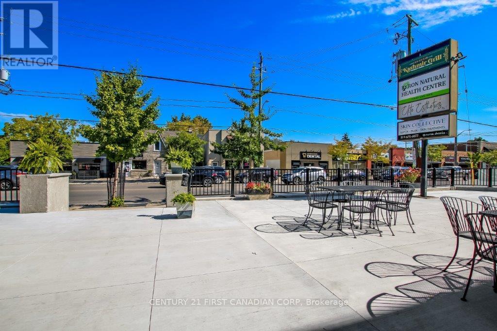 1288 Commissioners Road W, London South, Ontario N6K 1E1 - Photo 22 - X12920270