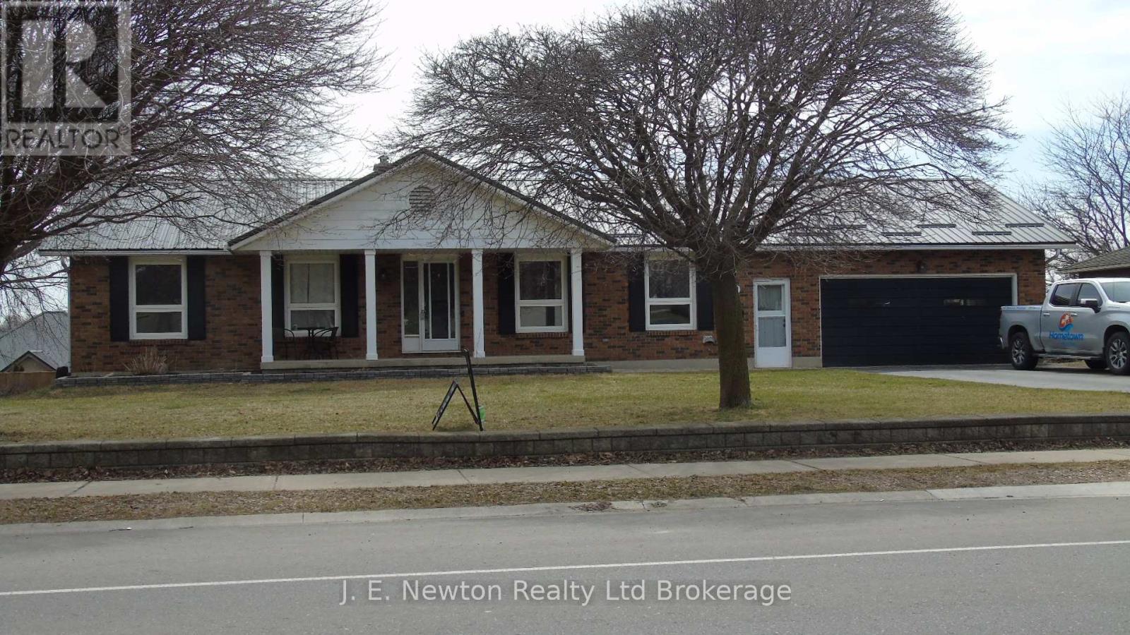 39 NORTH STREET W, Tillsonburg, Ontario