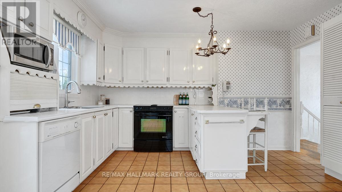 2185 Bickerton Avenue, Ottawa, Ontario K1J 6Y2 - Photo 17 - X12920128