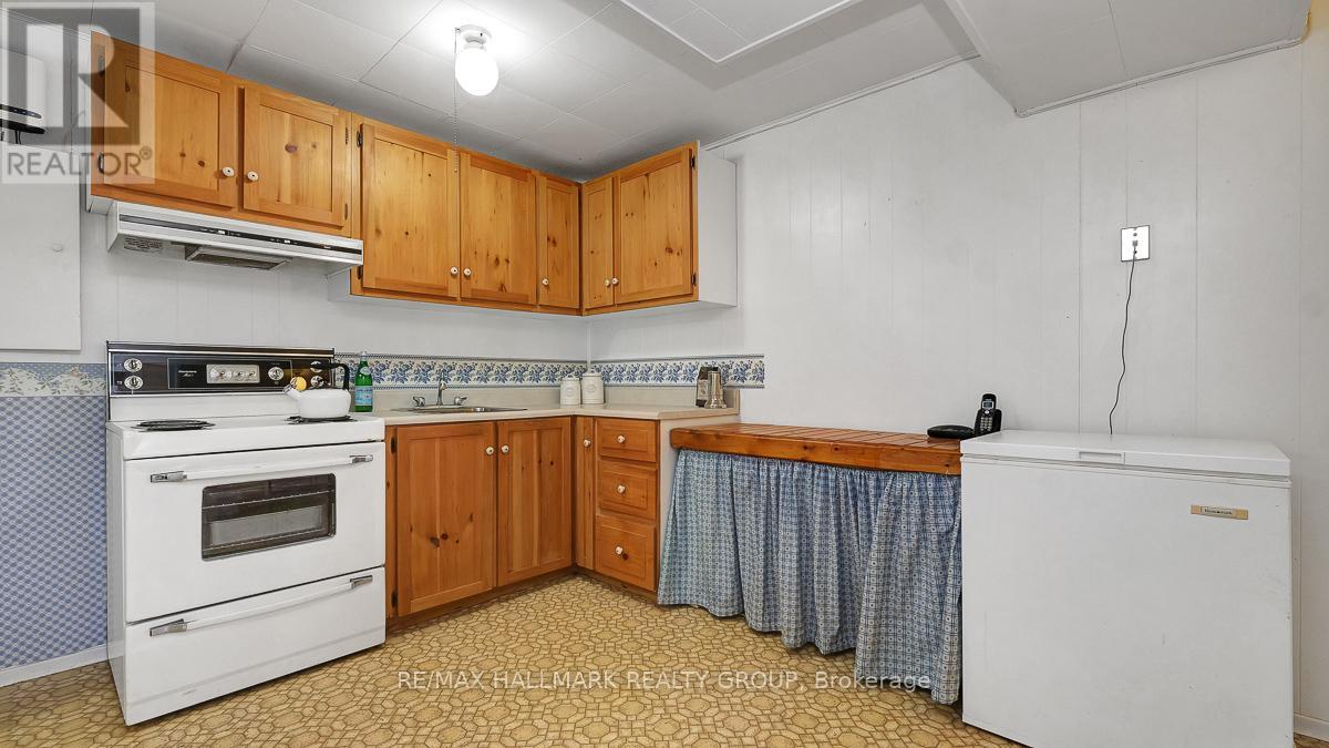 2185 Bickerton Avenue, Ottawa, Ontario K1J 6Y2 - Photo 37 - X12920128