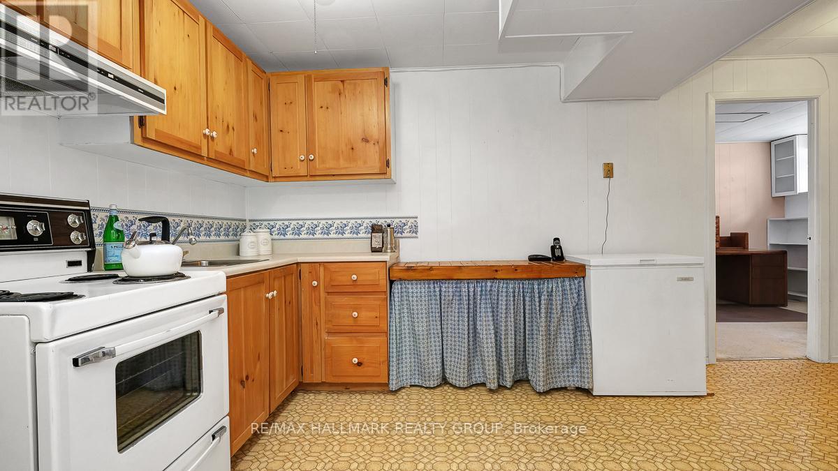 2185 Bickerton Avenue, Ottawa, Ontario K1J 6Y2 - Photo 39 - X12920128