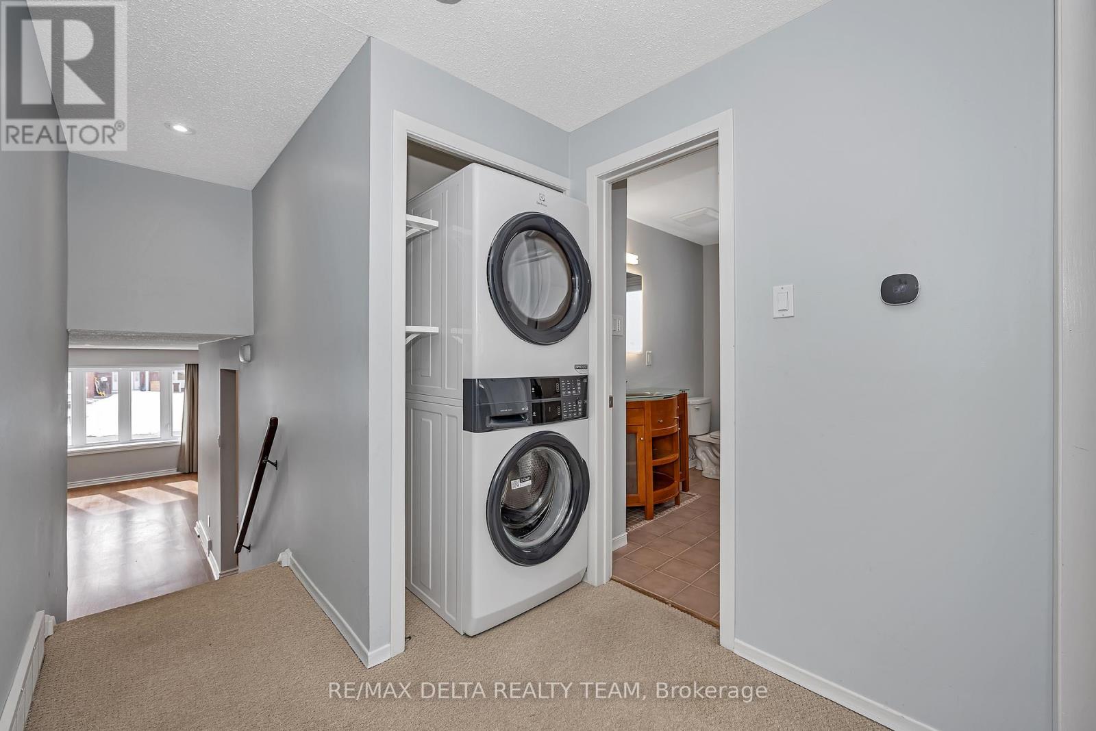 22 Red Maple Crescent, Ottawa, Ontario  K1B 3Z3 - Photo 14 - X12920162