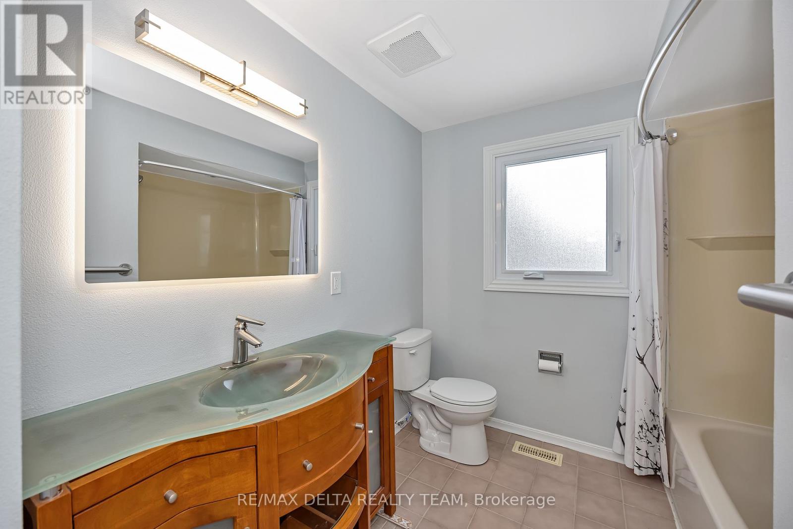 22 Red Maple Crescent, Ottawa, Ontario  K1B 3Z3 - Photo 21 - X12920162