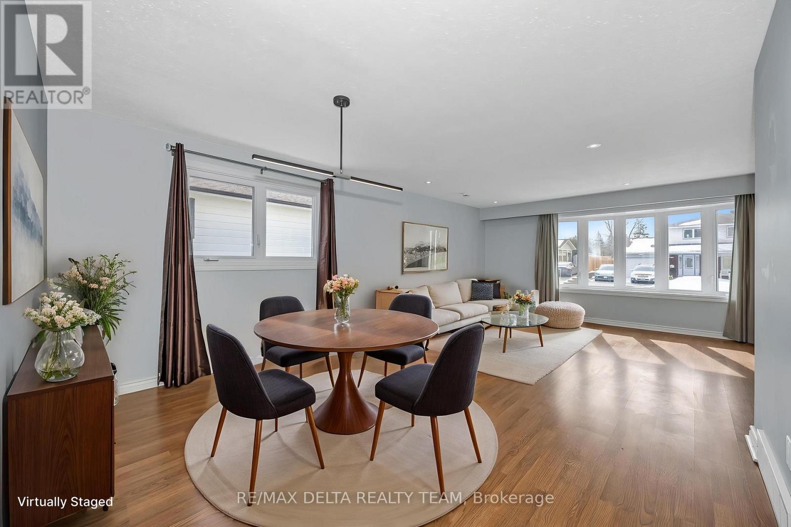 22 Red Maple Crescent, Ottawa, Ontario  K1B 3Z3 - Photo 8 - X12920162