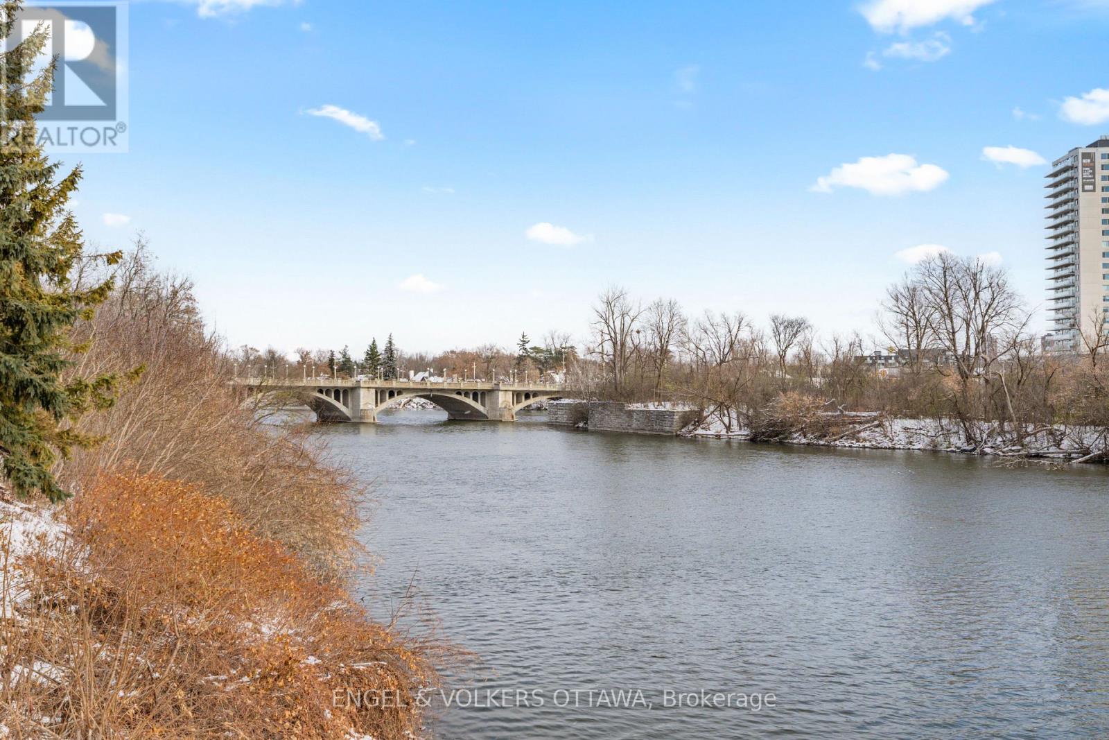 103 - 555 Wilbrod Street, Ottawa, Ontario K1N 5R4 - Photo 5 - X12920196