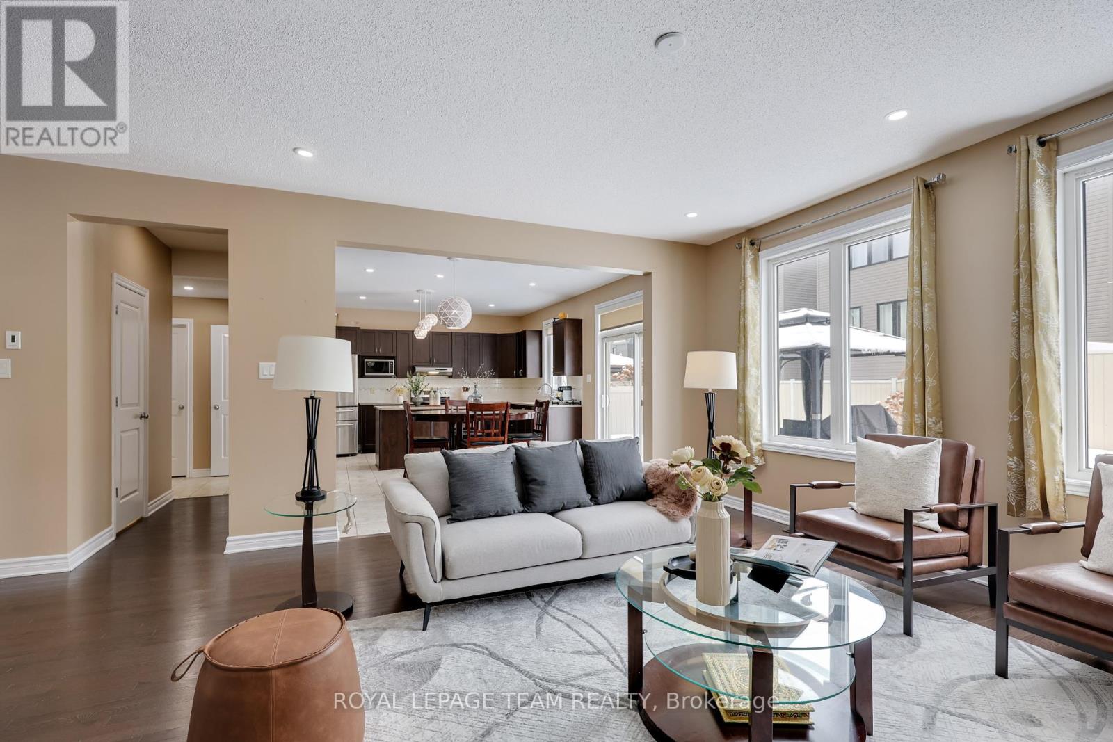 209 Mission Trail Crescent, Ottawa, Ontario  K2T 0H7 - Photo 14 - X12920216