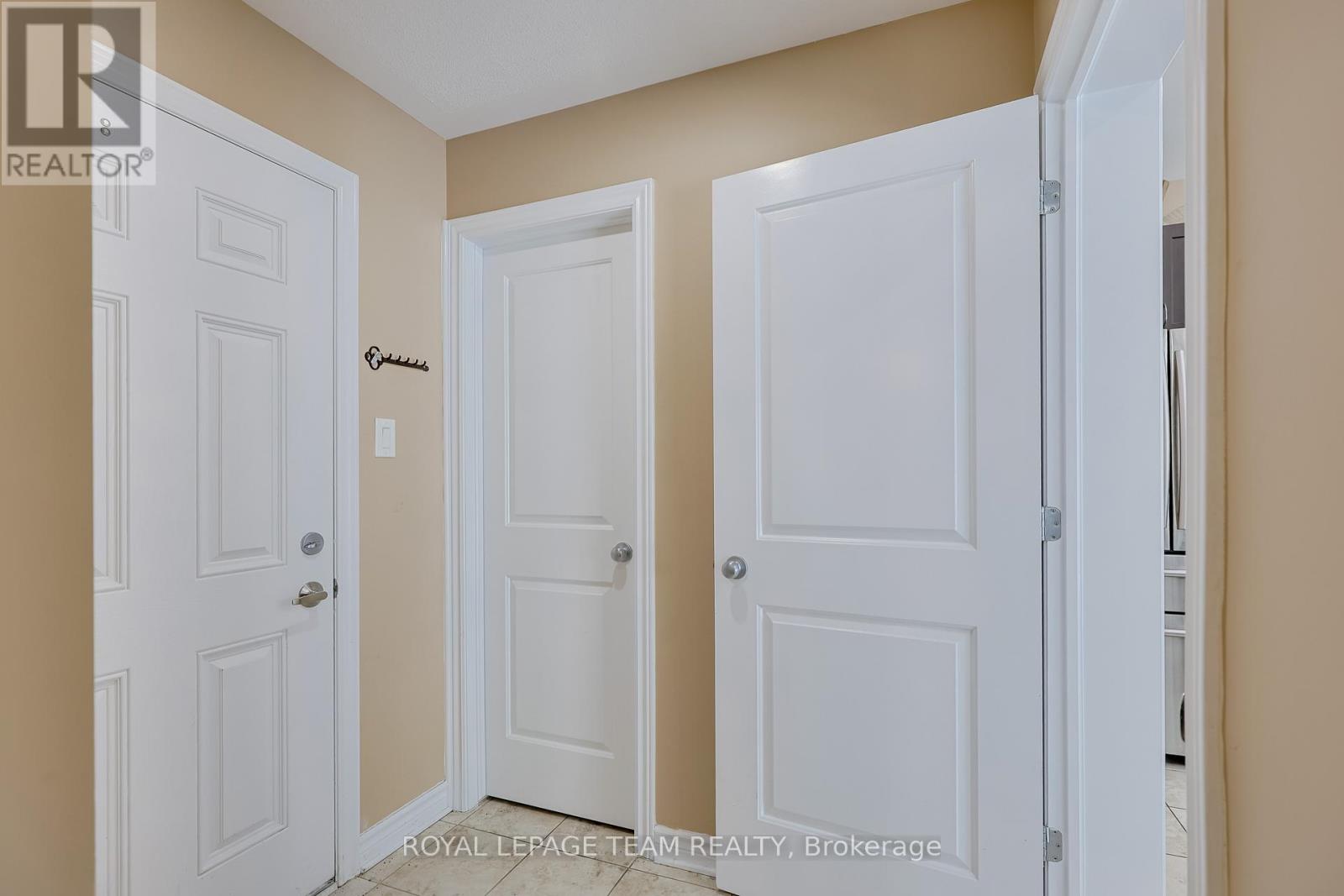 209 Mission Trail Crescent, Ottawa, Ontario  K2T 0H7 - Photo 24 - X12920216