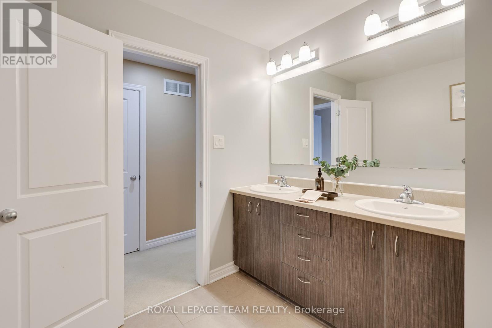 209 Mission Trail Crescent, Ottawa, Ontario  K2T 0H7 - Photo 46 - X12920216