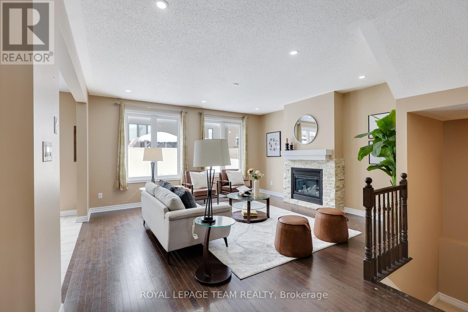 209 Mission Trail Crescent, Ottawa, Ontario  K2T 0H7 - Photo 9 - X12920216