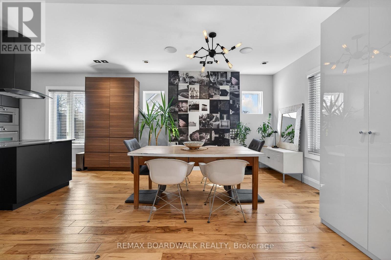 154 Queen Mary Street, Ottawa, Ontario  K1K 1X5 - Photo 7 - X12920240