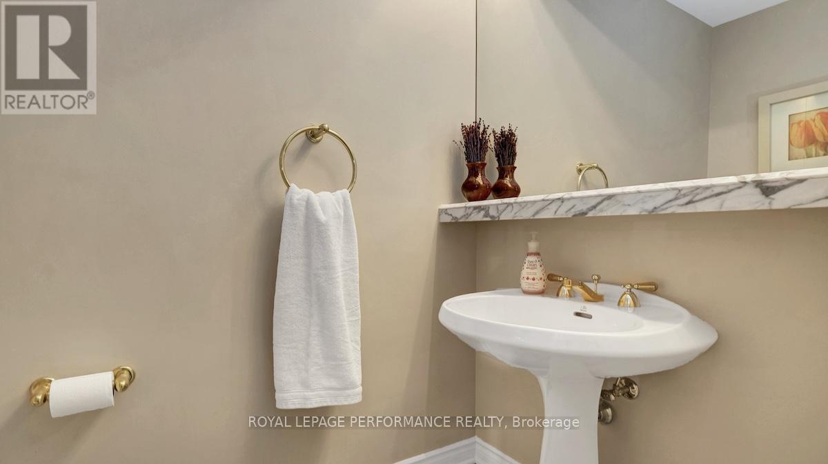 2002 - 1480 Riverside Drive, Ottawa, Ontario  K1G 5H2 - Photo 21 - X12920342