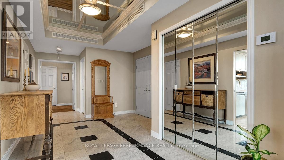 2002 - 1480 Riverside Drive, Ottawa, Ontario  K1G 5H2 - Photo 3 - X12920342