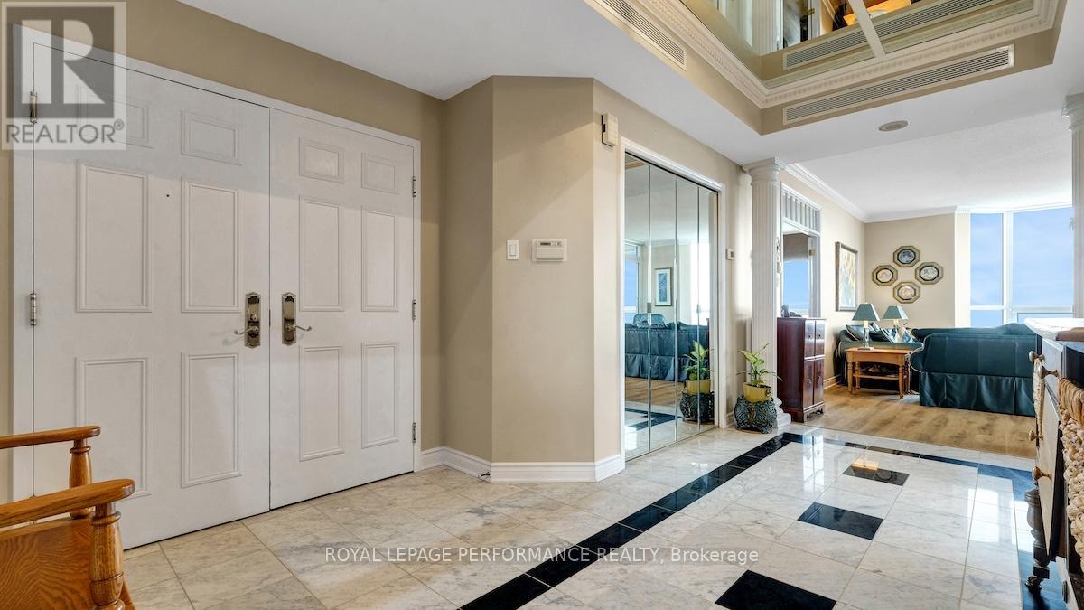 2002 - 1480 Riverside Drive, Ottawa, Ontario  K1G 5H2 - Photo 4 - X12920342