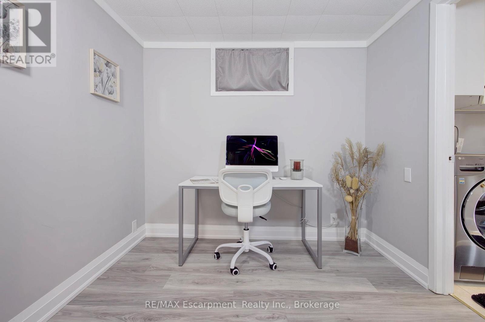 2183 Sandringham Drive, Burlington, Ontario  L7P 3E7 - Photo 38 - W12920242