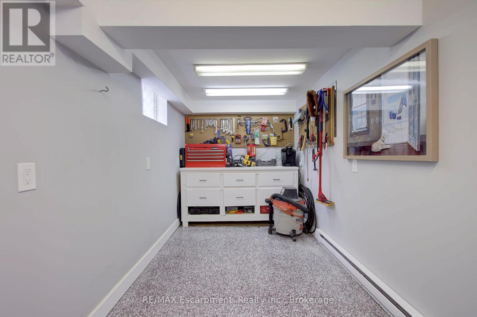 2183 Sandringham Drive, Burlington, Ontario  L7P 3E7 - Photo 42 - W12920242