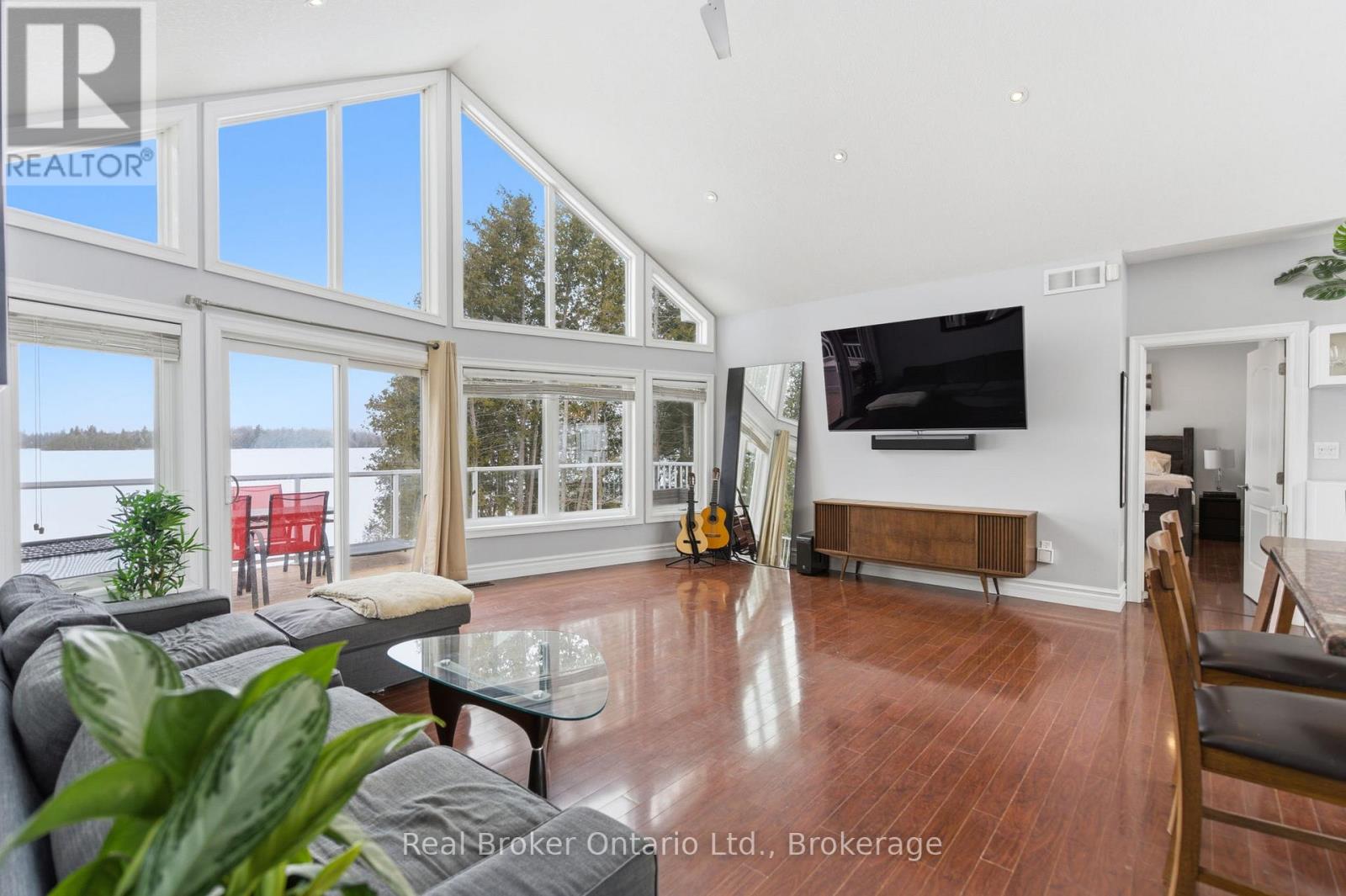 19 North Taylor Road, Kawartha Lakes, Ontario  K0M 2B0 - Photo 2 - X12920222