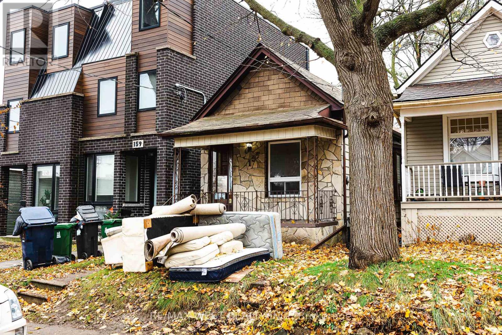 157 BOULTBEE AVENUE, Toronto, Ontario