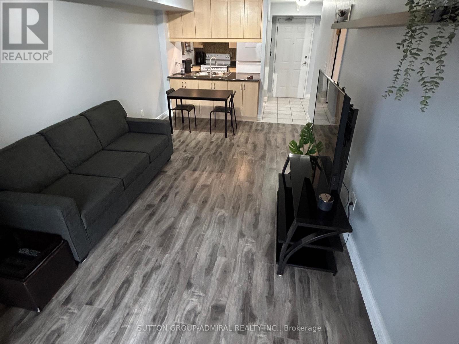 216 - 250 Pine Grove Road, Vaughan, Ontario  L4L 9M6 - Photo 4 - N12919616