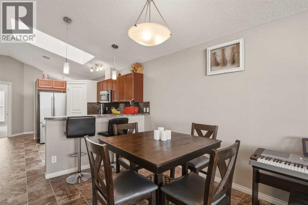 200 New Brighton Green Se, Calgary, Alberta  T2Z 0J8 - Photo 9 - A2293849