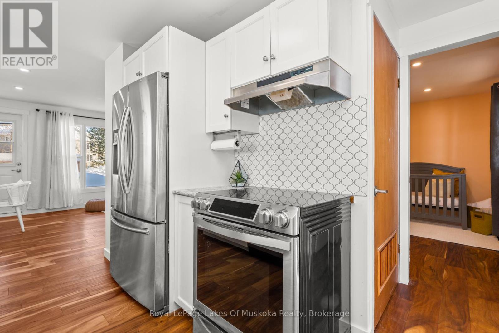 30 Kitchen Road S, Huntsville, Ontario  P1H 1Y3 - Photo 11 - X12920204