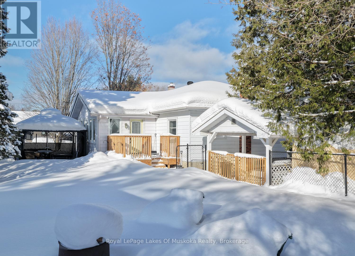 30 Kitchen Road S, Huntsville, Ontario  P1H 1Y3 - Photo 3 - X12920204